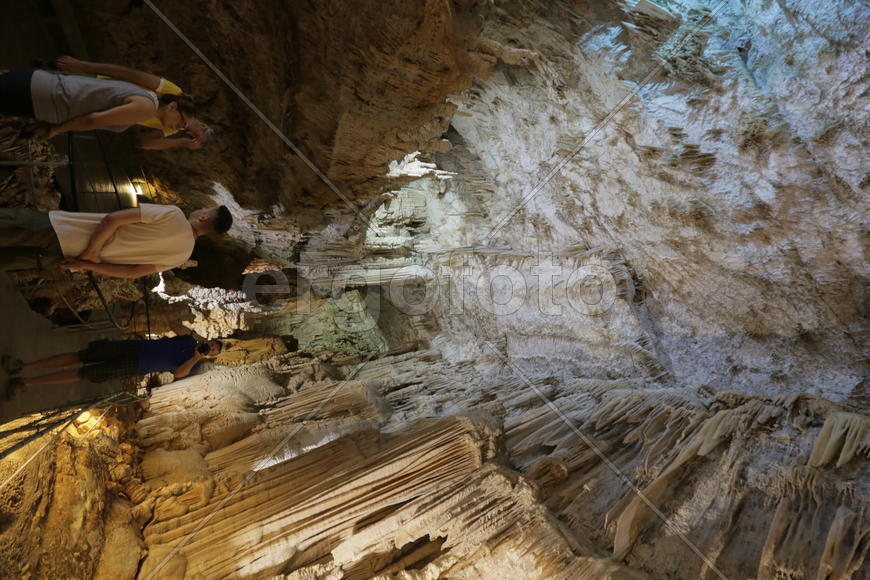 Ливан. Подземная пещера 