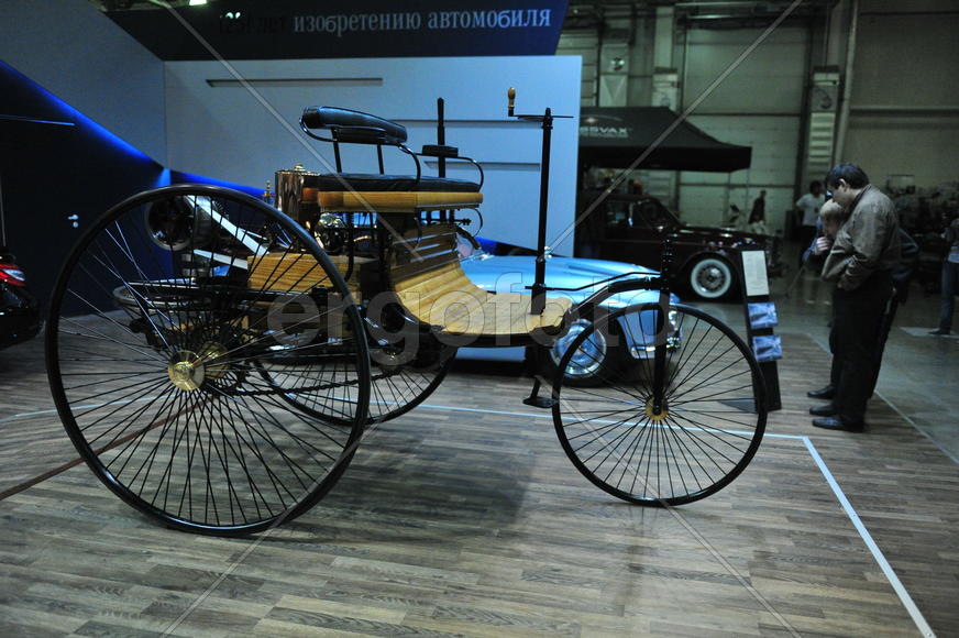Первый в мире автомобиль Готлиба Даймлера. фото Сергей Шахиджанян