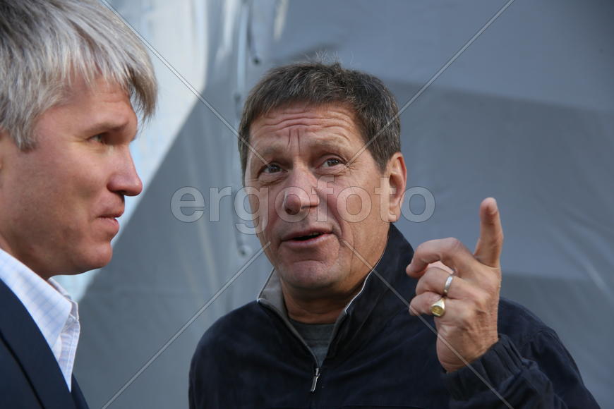 Александр Жуков и Павел Колобков, зам министра по спорту