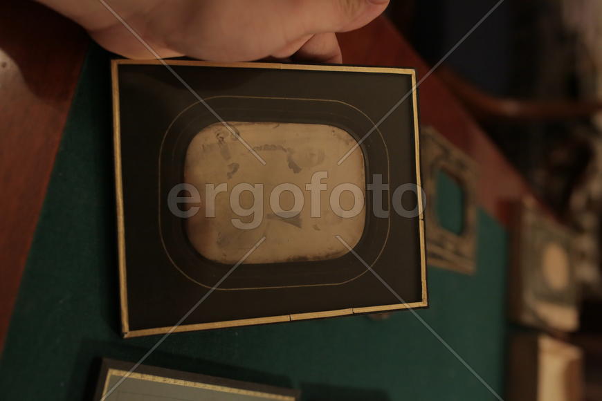 Коллекционер дагерротипов Александр Савинов. Старинная фотокарточка из коллекции 