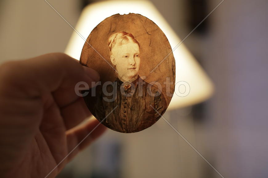 Коллекционер дагерротипов Александр Савинов. Старинная фотокарточка из коллекции 