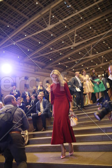 Наталия Водянова на благотвортиельном аукционе на арт-ярмарке Cosmoscow 