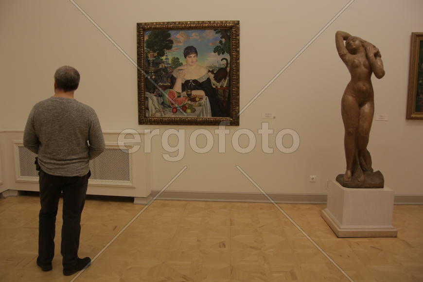 Посетители в залах. Русский музей. Санкт-Петербруг