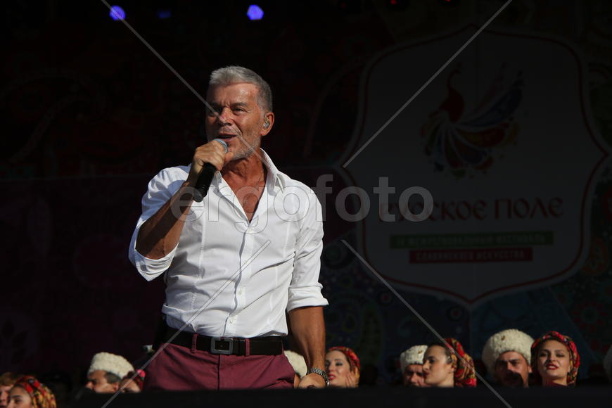 Заслуженный артист Российской Федерации. Олег Газманов