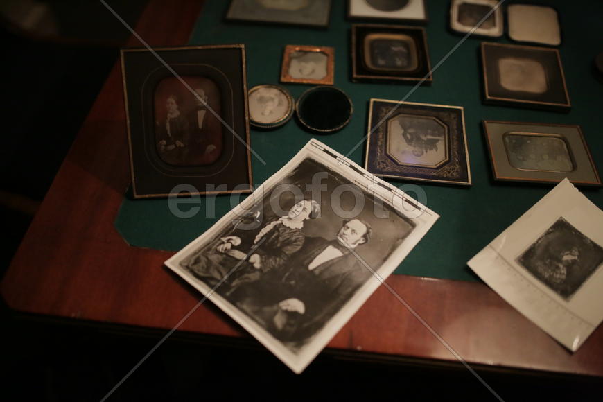 Коллекционер дагерротипов Александр Савинов. Старинная фотокарточка из коллекции 