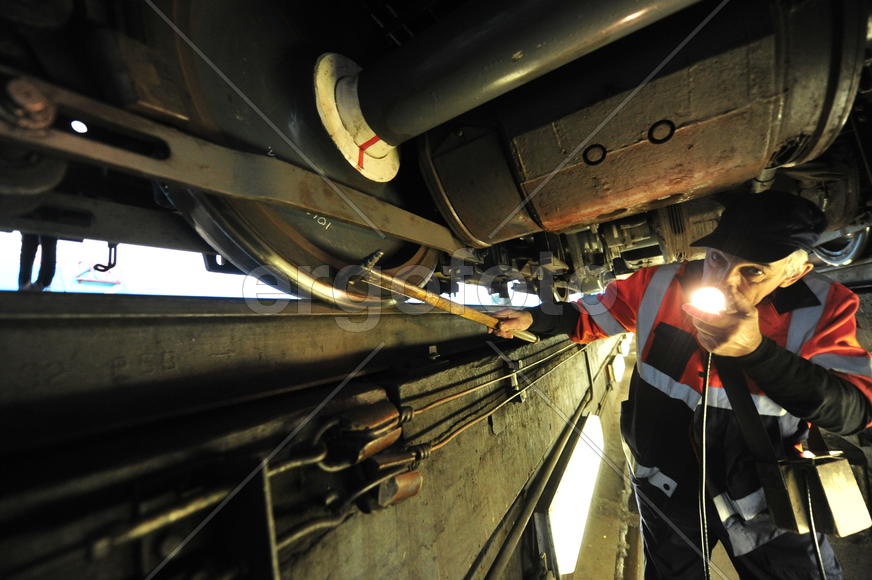 Мойка вагонов метро 16