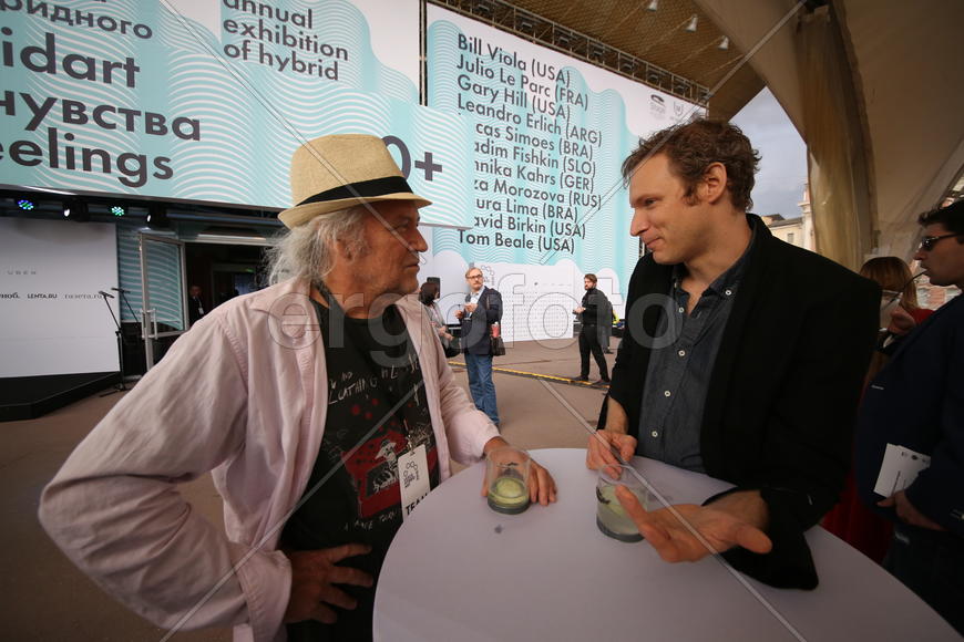 6-ая ежегодная выставка гибридного искусства Lexus Hybrid Art в театре "Россия"