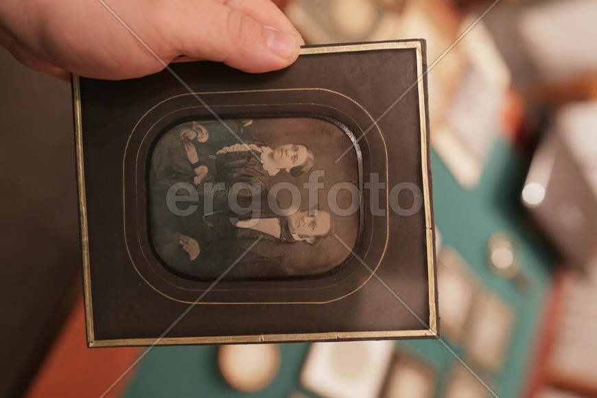 Коллекционер дагерротипов Александр Савинов. Старинная фотокарточка из коллекции 