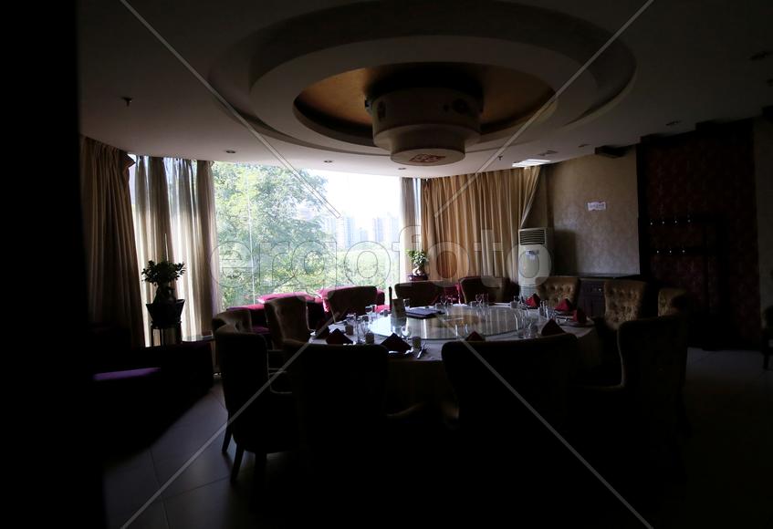 Пекин. Столик в ресторане