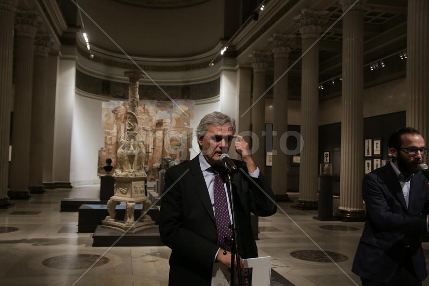 Посол Италии в России Черазе Мария Рагальини. Выставка "Пиранези"