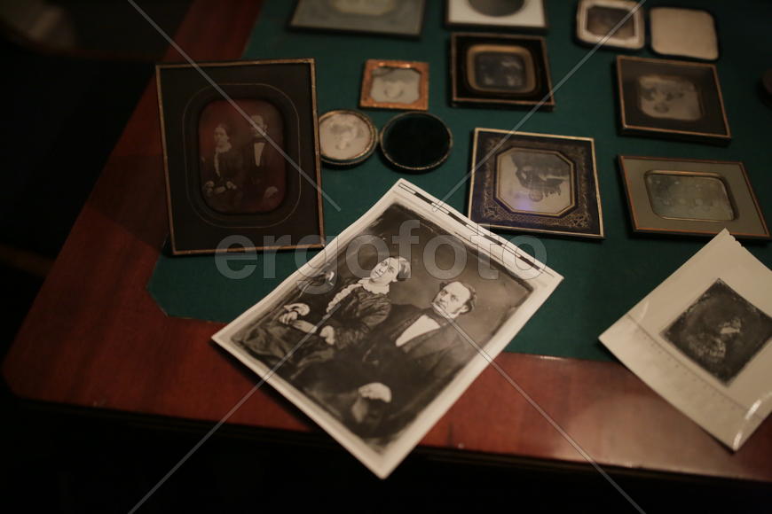 Коллекционер дагерротипов Александр Савинов. Старинная фотокарточка из коллекции 