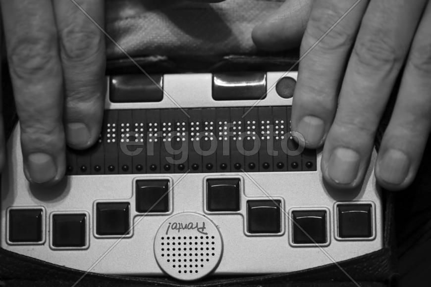 Александр Суворов слепоглухой