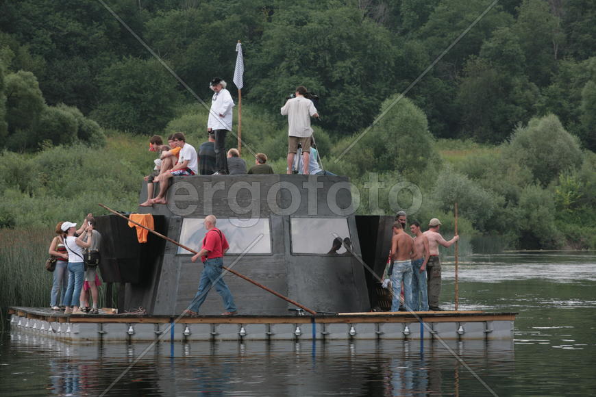 Железный плот