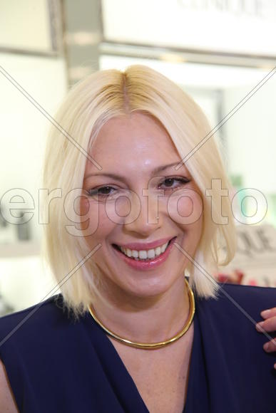 Телеведущая Аврора