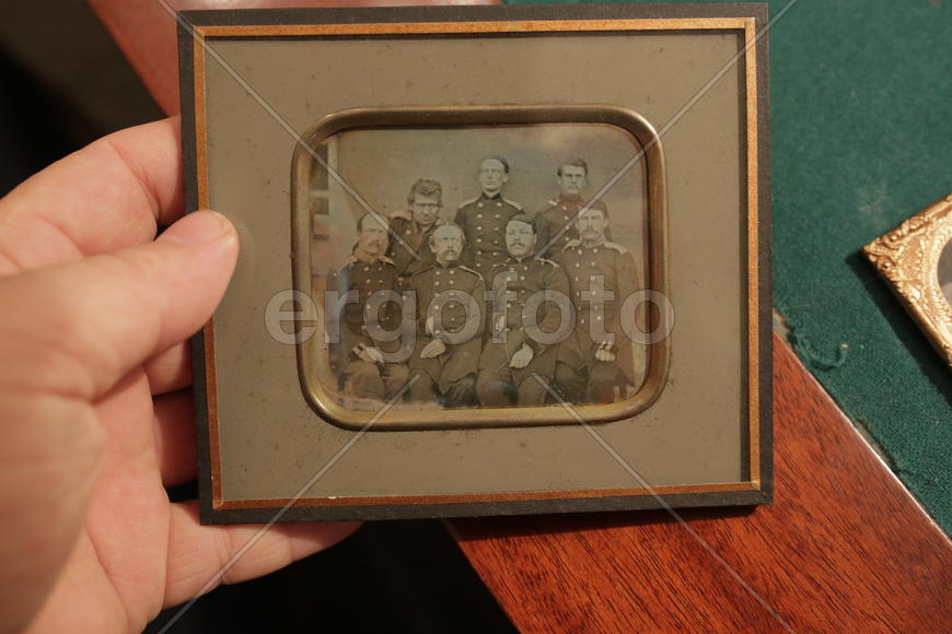 Коллекционер дагерротипов Александр Савинов. Старинная фотокарточка из коллекции 