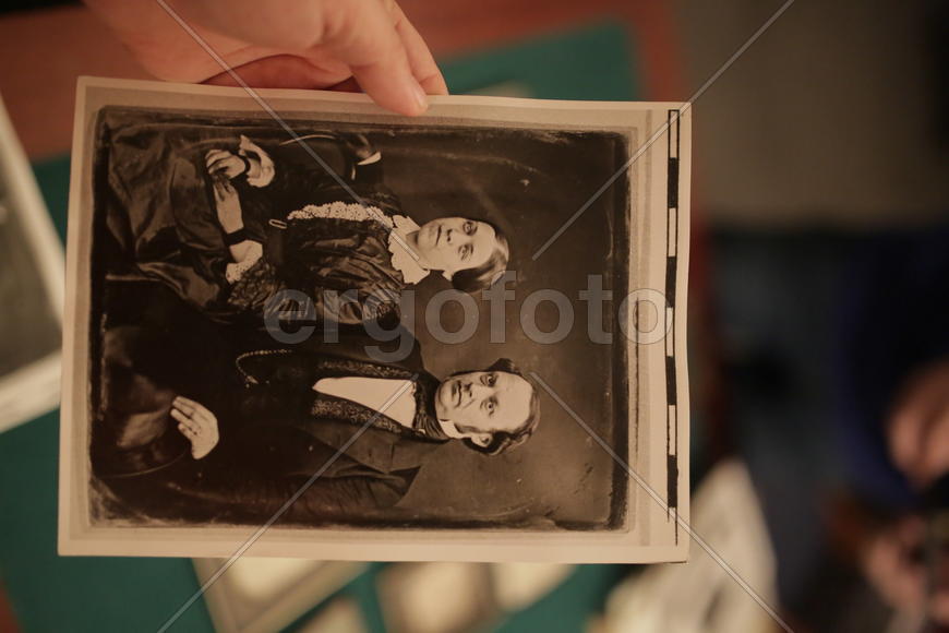Коллекционер дагерротипов Александр Савинов. Старинная фотокарточка из коллекции 