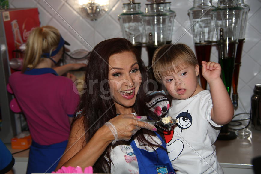 Эвелина Бледанс