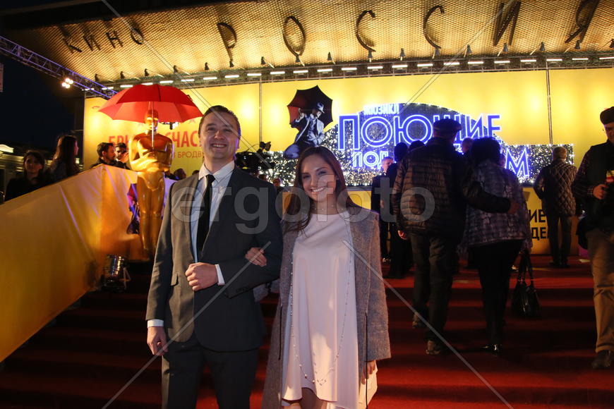 Мария Иващенко перед началом мюзикла "поющие под дождем"