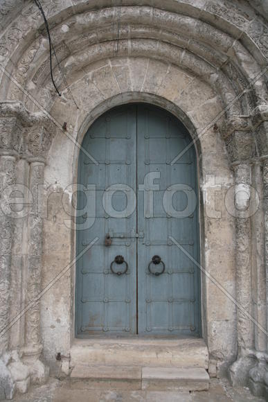 Юрьев-Польский, Владимирская область, 
Георгиевская церковь, построена в середине 13 века. Стены ук