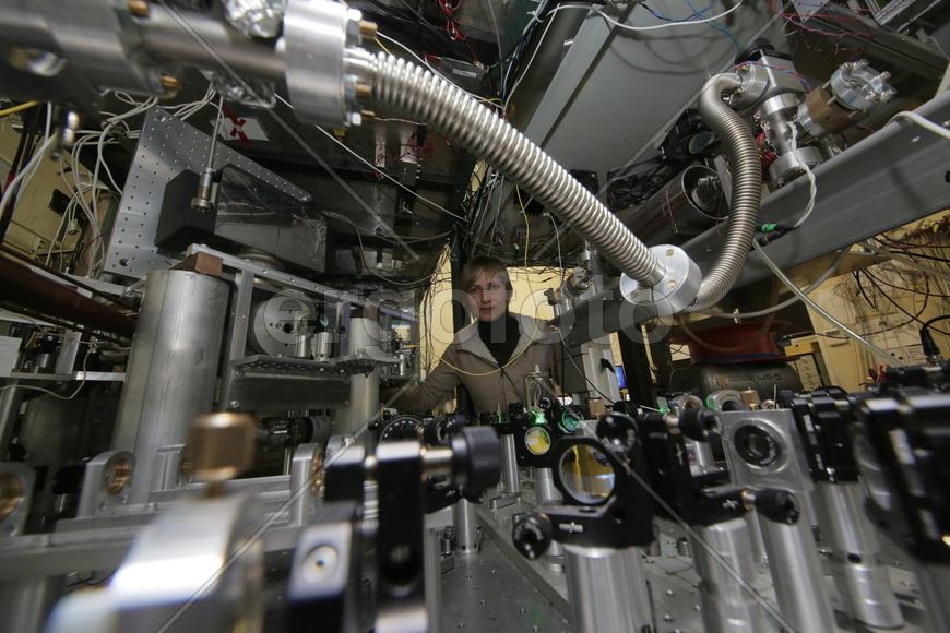 Елена Калганова, младший научный сотрудник лаборатории. Исследование атомных часов 