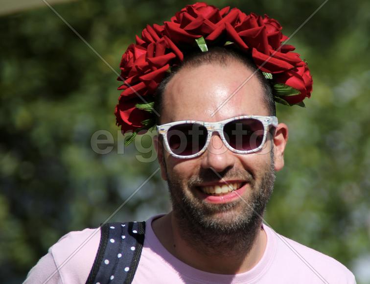 Мужчина с бантом