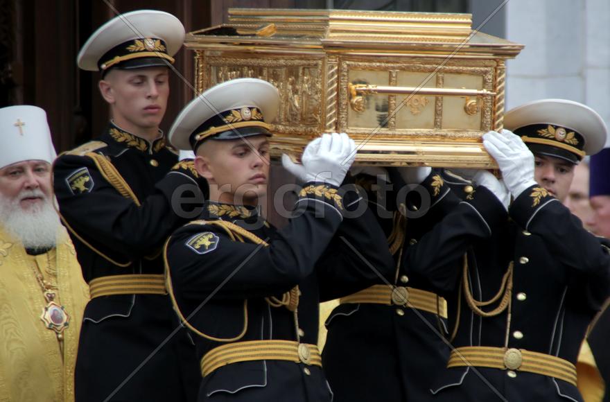 Отъезд мощей Святителя Николая из Храма Христа Спасителя.
