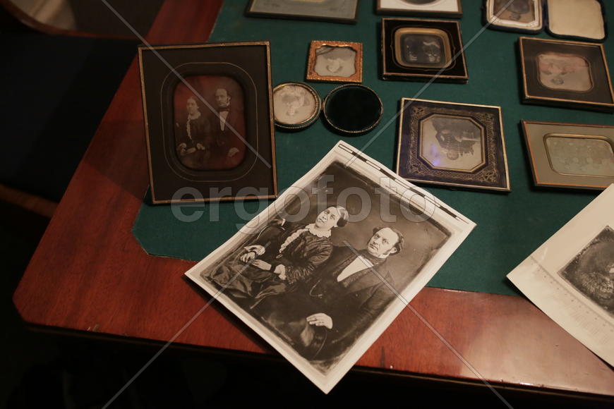 Коллекционер дагерротипов Александр Савинов. Старинная фотокарточка из коллекции 