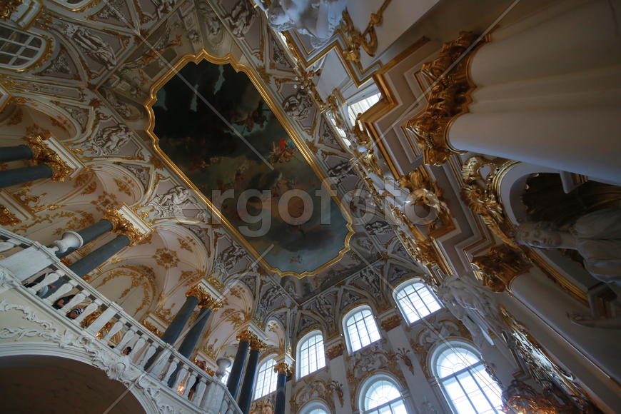 Эрмитаж. Потолок в зале парадной лестницы