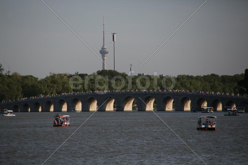 Пекин.  Летний императорский дворец.