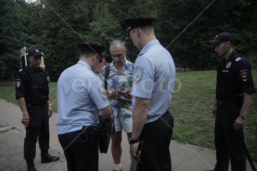 Сержант Андрей Зимин, ст.лейтенант Владимир Берсенев, лейтенант Роман Медведев и сержант Александр С