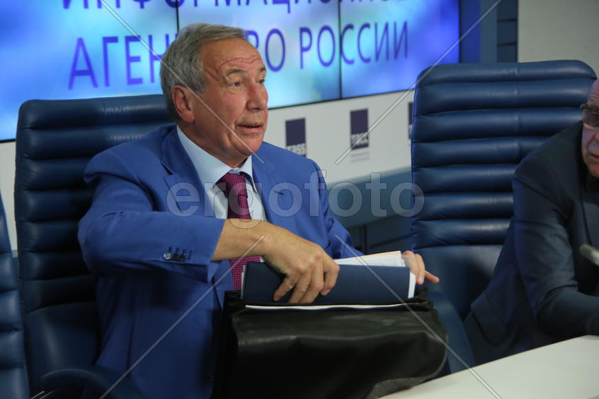 Шамиль Тарпищев