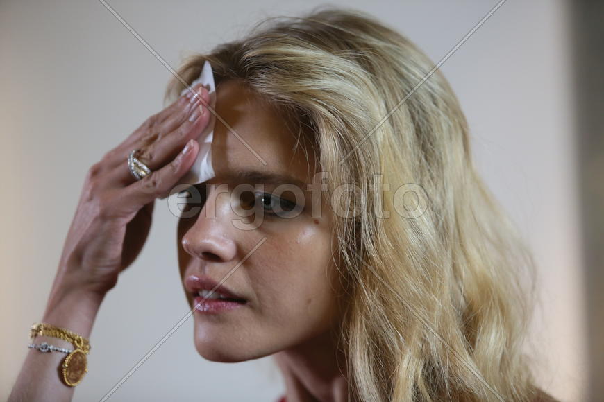 Наталия Водянова на благотвортиельном аукционе на арт-ярмарке Cosmoscow 