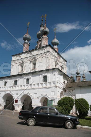 Юрьев-Польский, Владимирская область, 
Михайло-Архангельский монастырь, 17 век.
Святые ворота мона