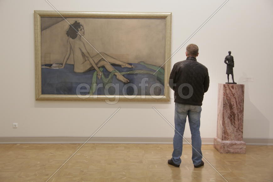 Посетители в залах. Русский музей. Санкт-Петербруг