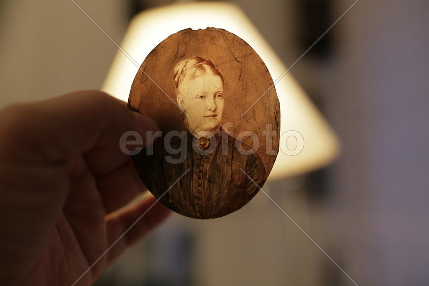 Коллекционер дагерротипов Александр Савинов. Старинная фотокарточка из коллекции 