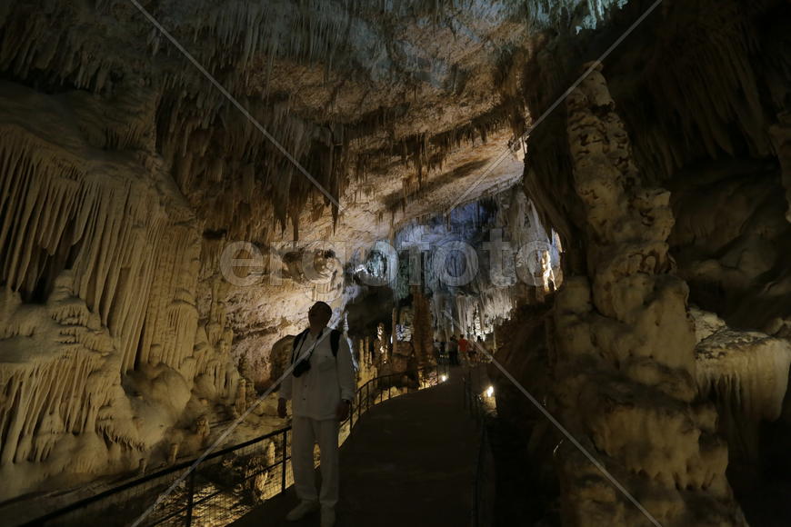Ливан. Подземная пещера 