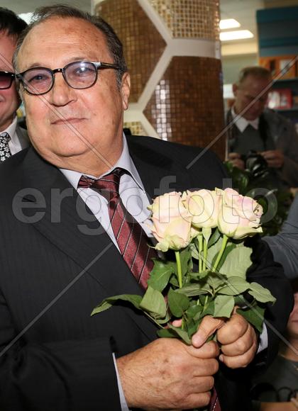 Робертино Лорети Итальянский певец Робертино Лоретти  во время презентации автобиографической книги 