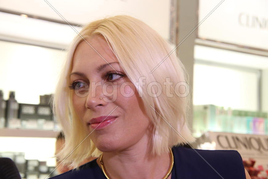 Телеведущая Аврора