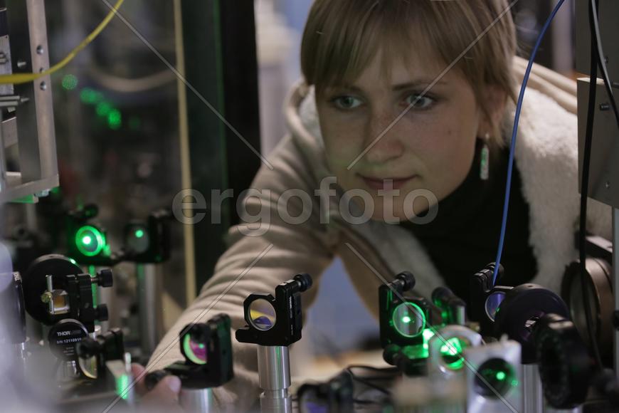 Елена Калганова, младший научный сотрудник лаборатории. Исследование атомных часов 