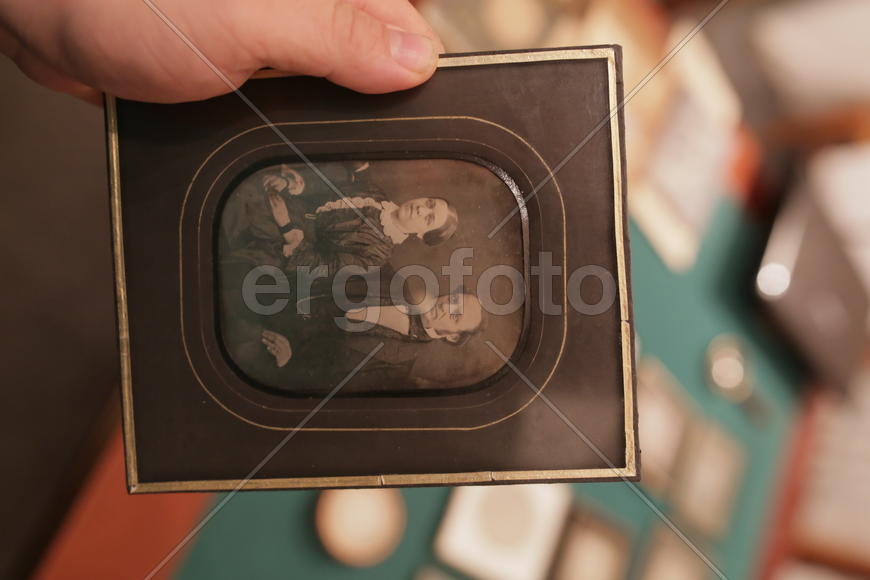 Коллекционер дагерротипов Александр Савинов. Старинная фотокарточка из коллекции 