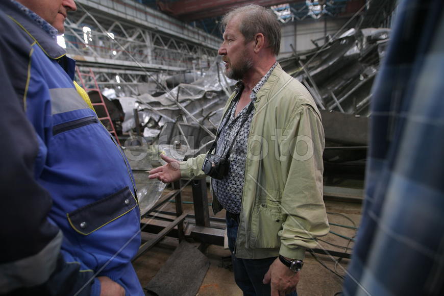 Реставрация статуи "Рабочий и колхозница"