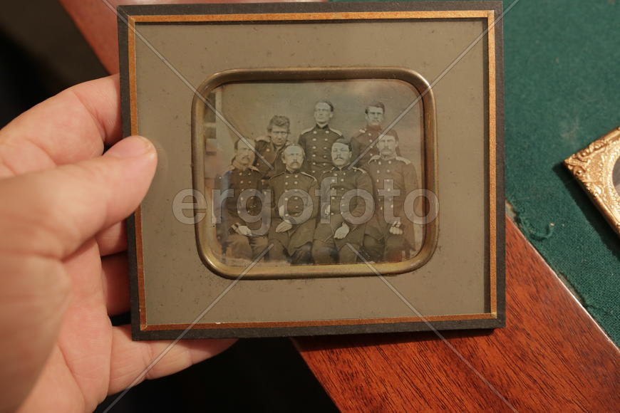 Коллекционер дагерротипов Александр Савинов. Старинная фотокарточка из коллекции 