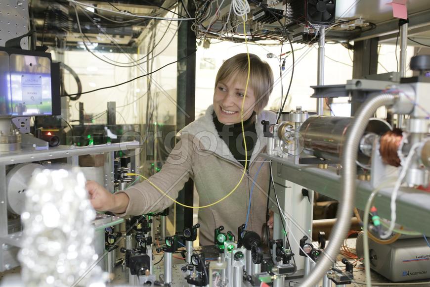 Елена Калганова, младший научный сотрудник лаборатории. Исследование атомных часов 