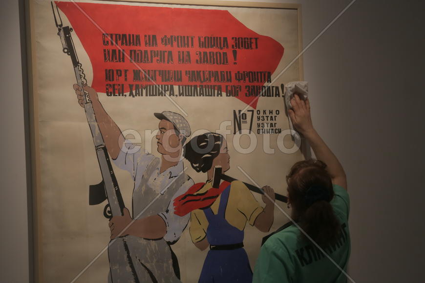 МВО «Манеж» совместно с галереей ARTSTORY представляет выставку «Ташкентский альбом. 1910–1970». На 