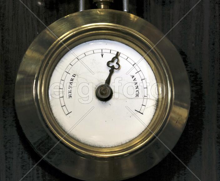 Старинные коллекционные часы 