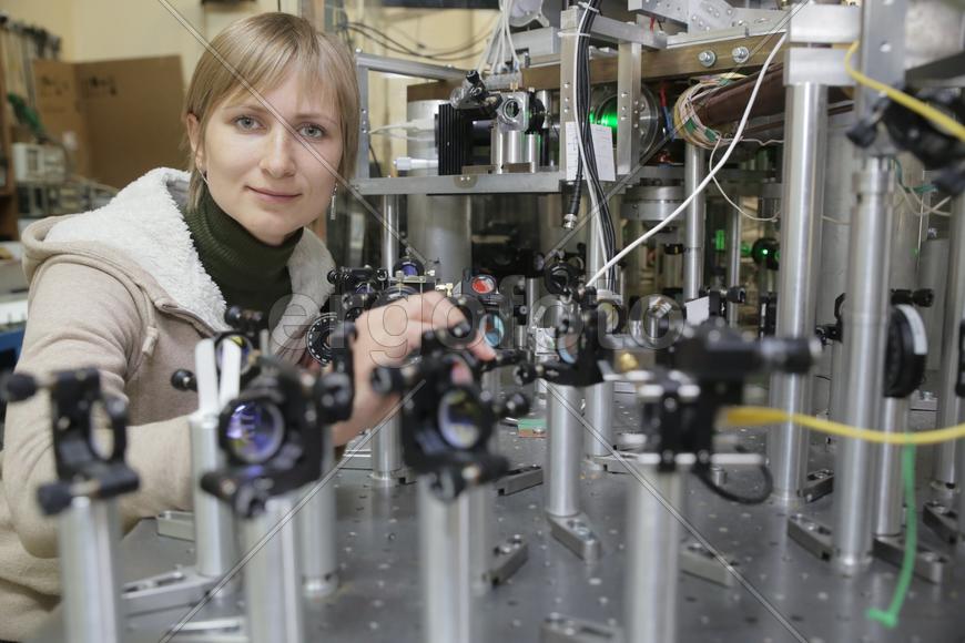 Елена Калганова, младший научный сотрудник лаборатории. Исследование атомных часов 