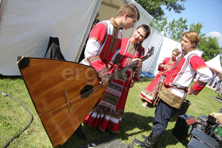 Город Керчь, казачий ансамбль "Любава"
