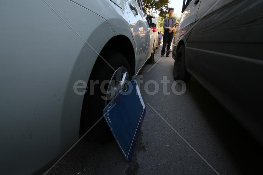 Табличка на парковке