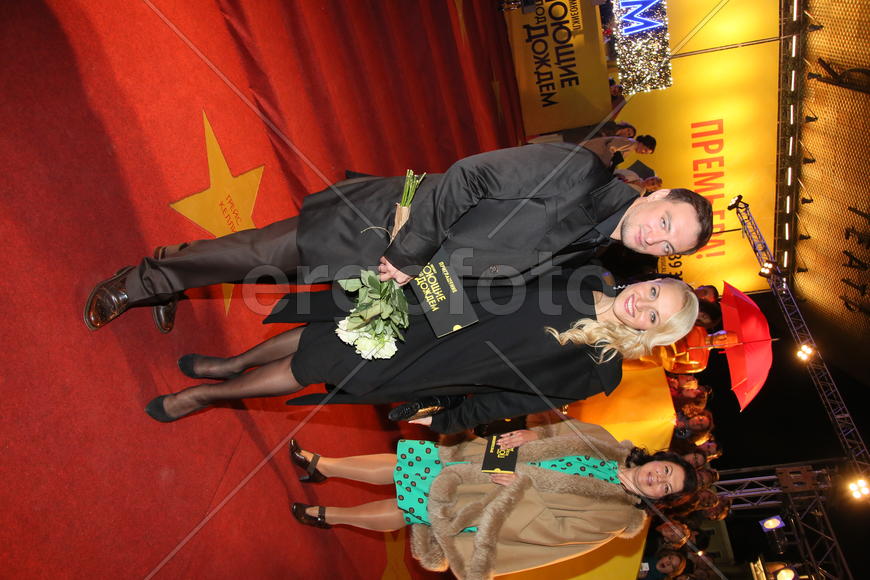 Премьера мюзикла "Поющие под дождем"