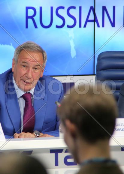 Шамиль Тарпищев